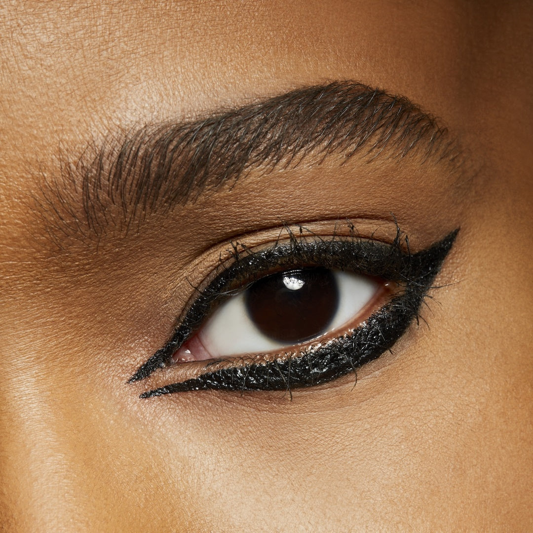 Eyeliner Liquide Waterproof 24h Liquidlast de MAC - Point Black - 2,5 ml