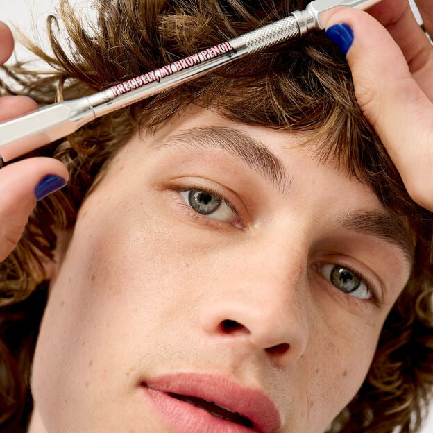 Crayon à sourcils Precisely, My Brow de Benefit Cosmetics