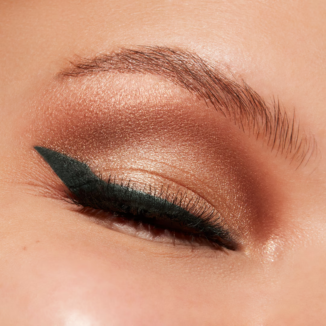 M.A.C Connect In Colour Eye Shadow Palette